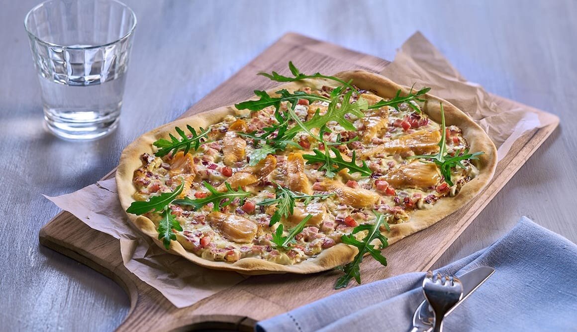 Flammkuchen mit Filet vom Seesaibling