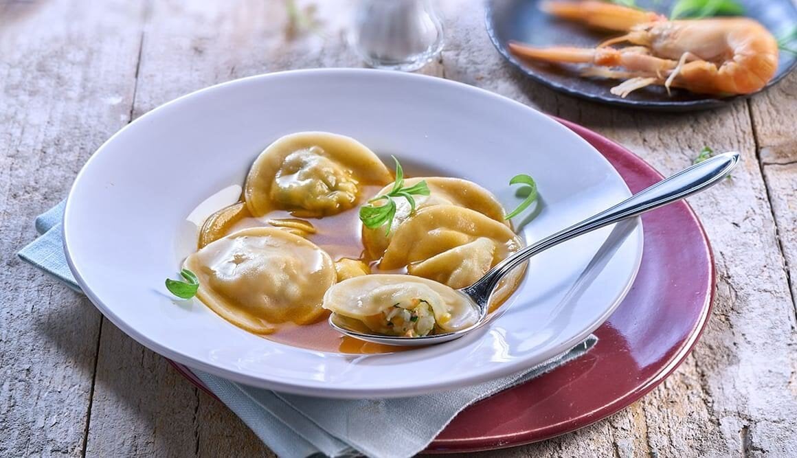 Krustentierfond mit Kaisergranat-Ravioli