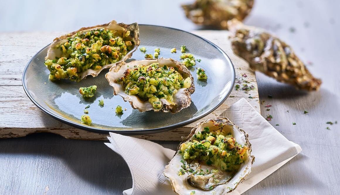 Austern mit Kräuterkruste