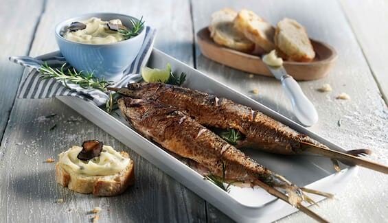 Steckerlfisch (Makrele) mit Trüffelmayonnaise