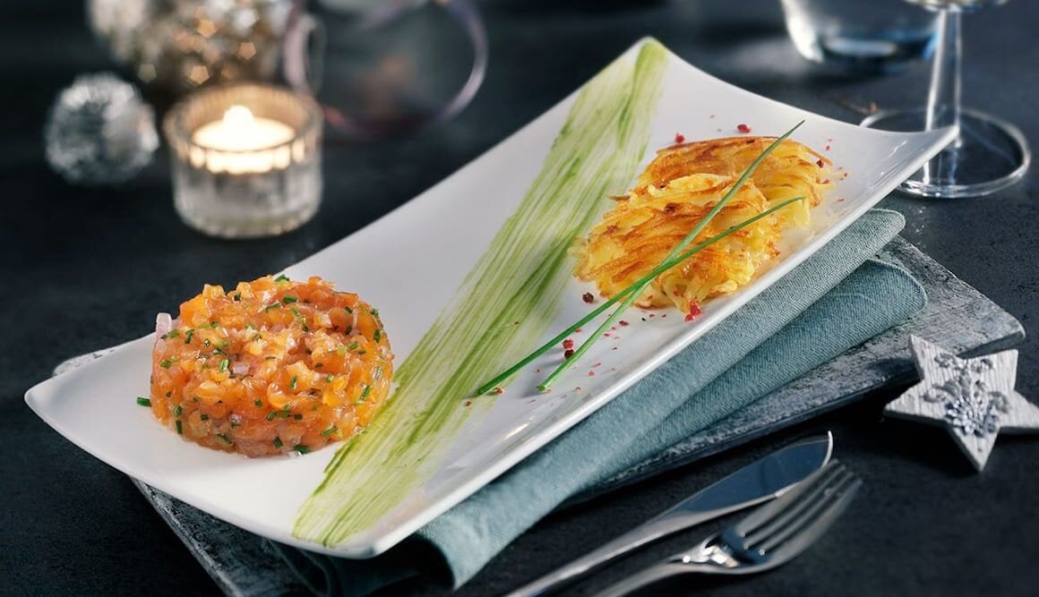 Lachstatar mit Kartoffelplätzchen