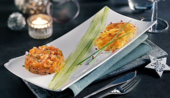 Lachstatar mit Kartoffelplätzchen