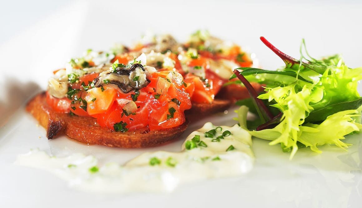 Fjordforellen- und Austern-Tatar