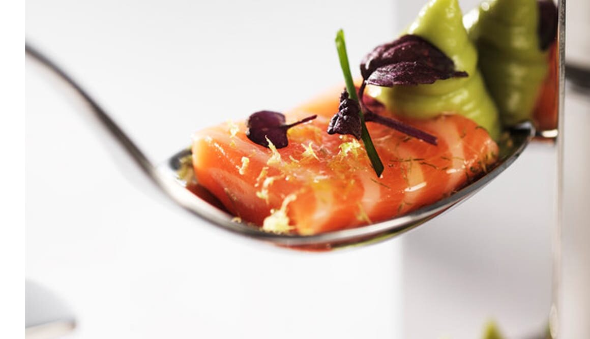 Roh-marinierte Fjordforelle mit Avocado-Creme