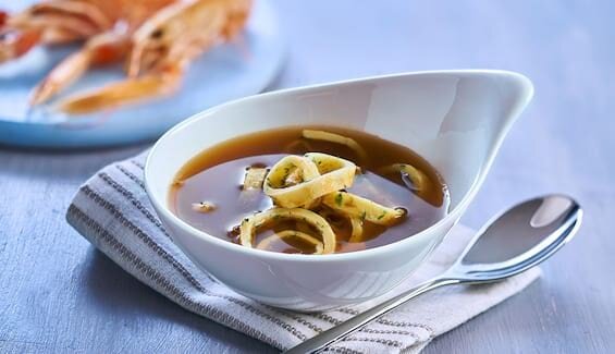 Essenz von Kaisergranat mit Kräuterfrittaten