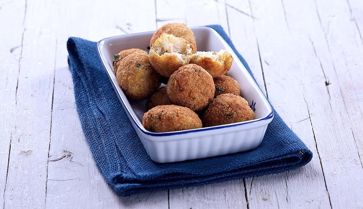 Frikadellen aus Stockfisch und roten Linsen