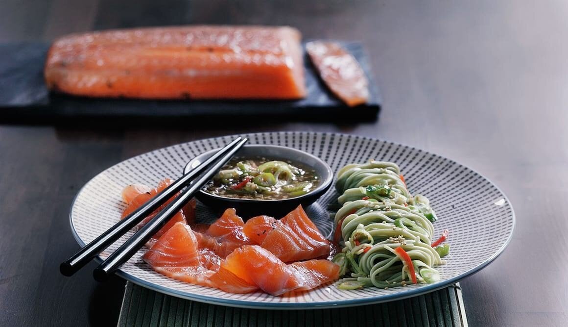 Mit Ingwer gebeizter Lachs