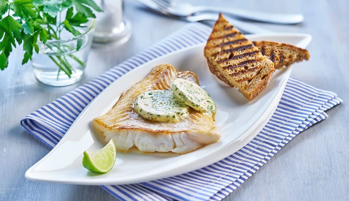 Grenadierfischfilet mit Petersilienbutter