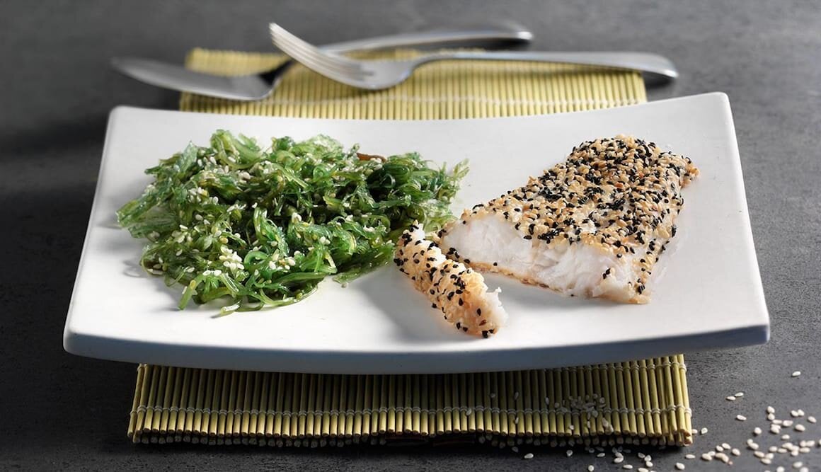 Gebratener Lumb auf Wakame-Salat