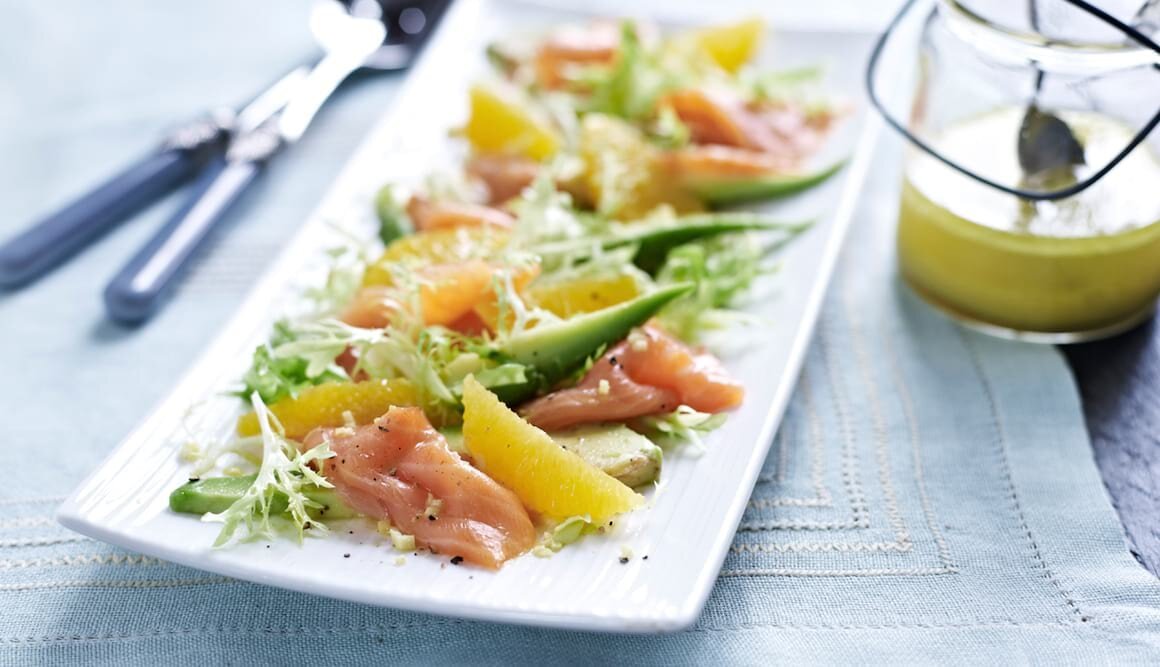 Avocado-Salat mit Lachs
