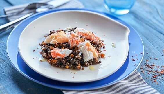 Königskrabbe auf Belugalinsenbett