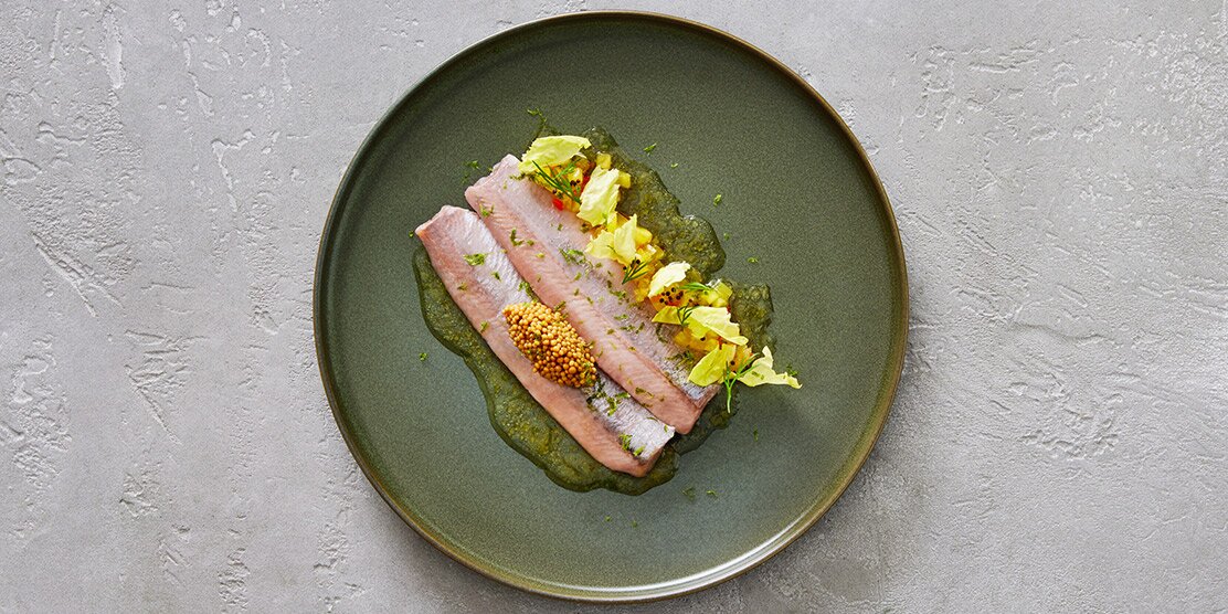 Norwegischer Hering mit Ananas-Chutney, Senf und Limette