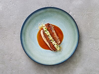 Hering mit Apfel und brauner Butter