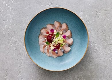 Norwegischer Hering mit Rote Beete, Coppa und Tofu