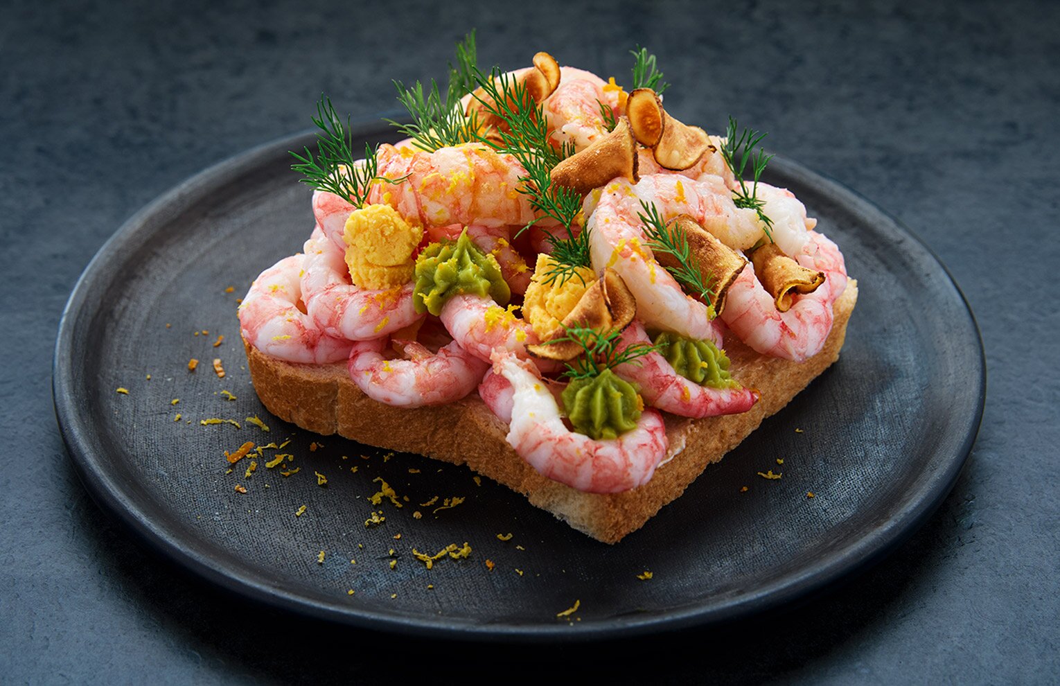 Garnelen und Kaisergranat auf Weißbrot