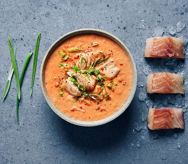 Asiatisch inspirierte Fischsuppe mit norwegischem Seelachs