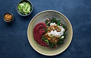 Norwegischer Ofen-Seelachs mit Kartoffeln und Rote Beete-Püree