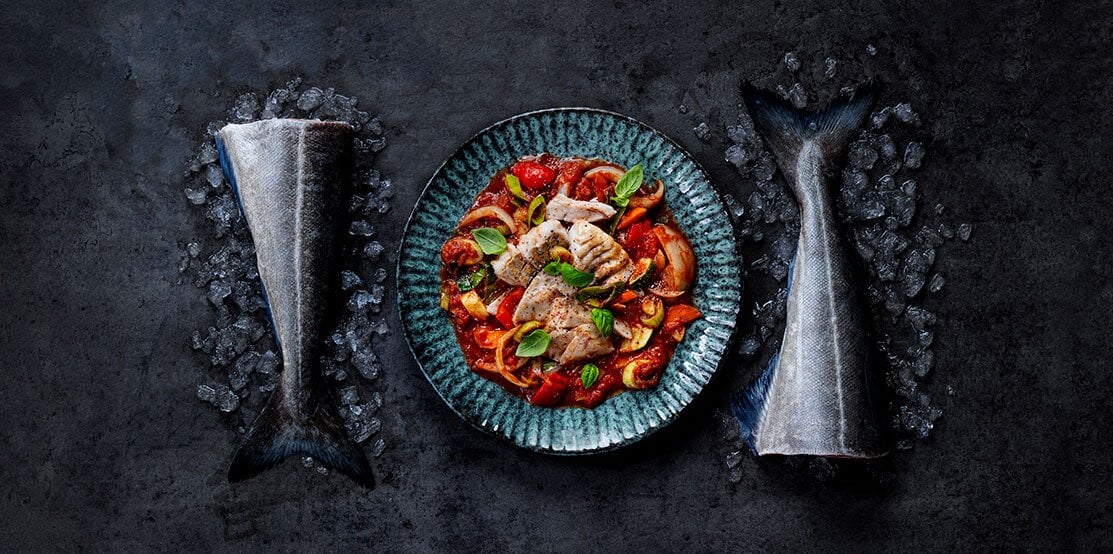 Seelachs- und Tomateneintopf mit Gemüse