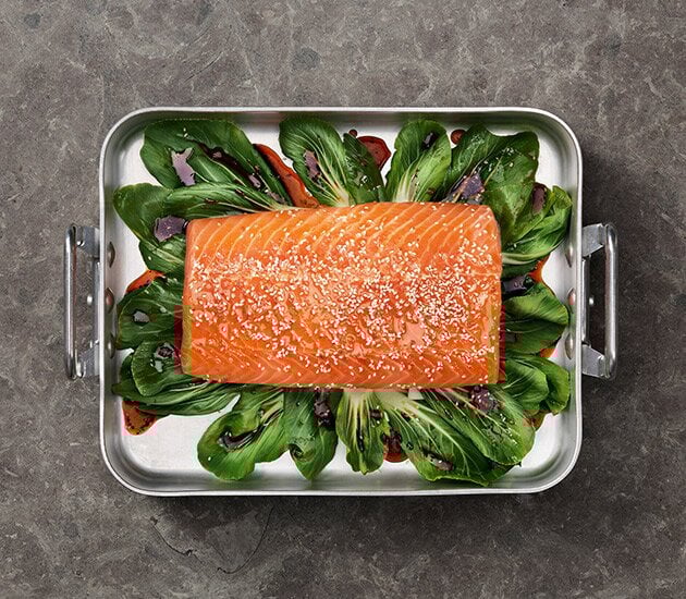 Lachs mit: Teriyaki. Sesam. Pak Choi.