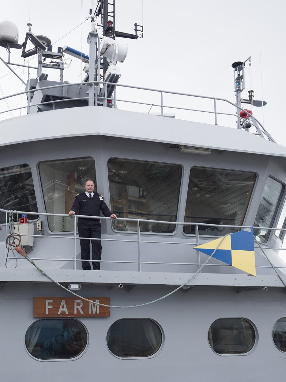 Kommandant auf dem Schiff der Küstenwache